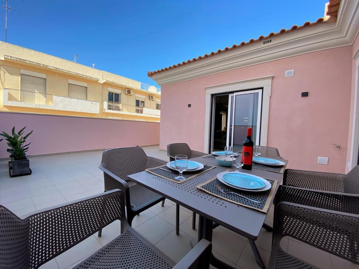 פארו Cardeal Suites & Apartments מראה חיצוני תמונה
